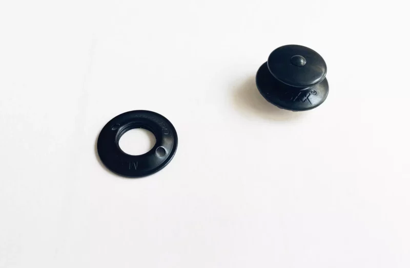 zwarte loxx knop